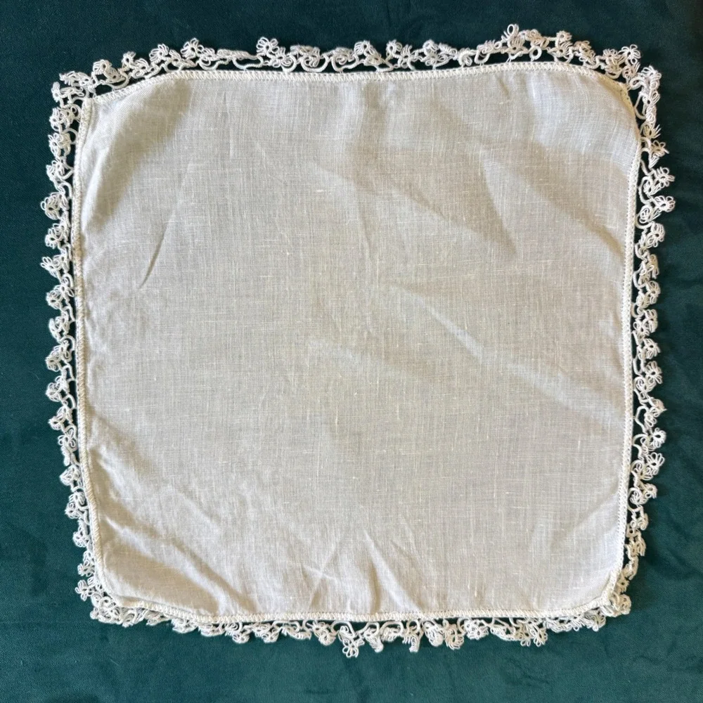 Vintage Handkerchief Lot 4 Floral Embroidered Lace Trim Cotton‎ White Blue Pink